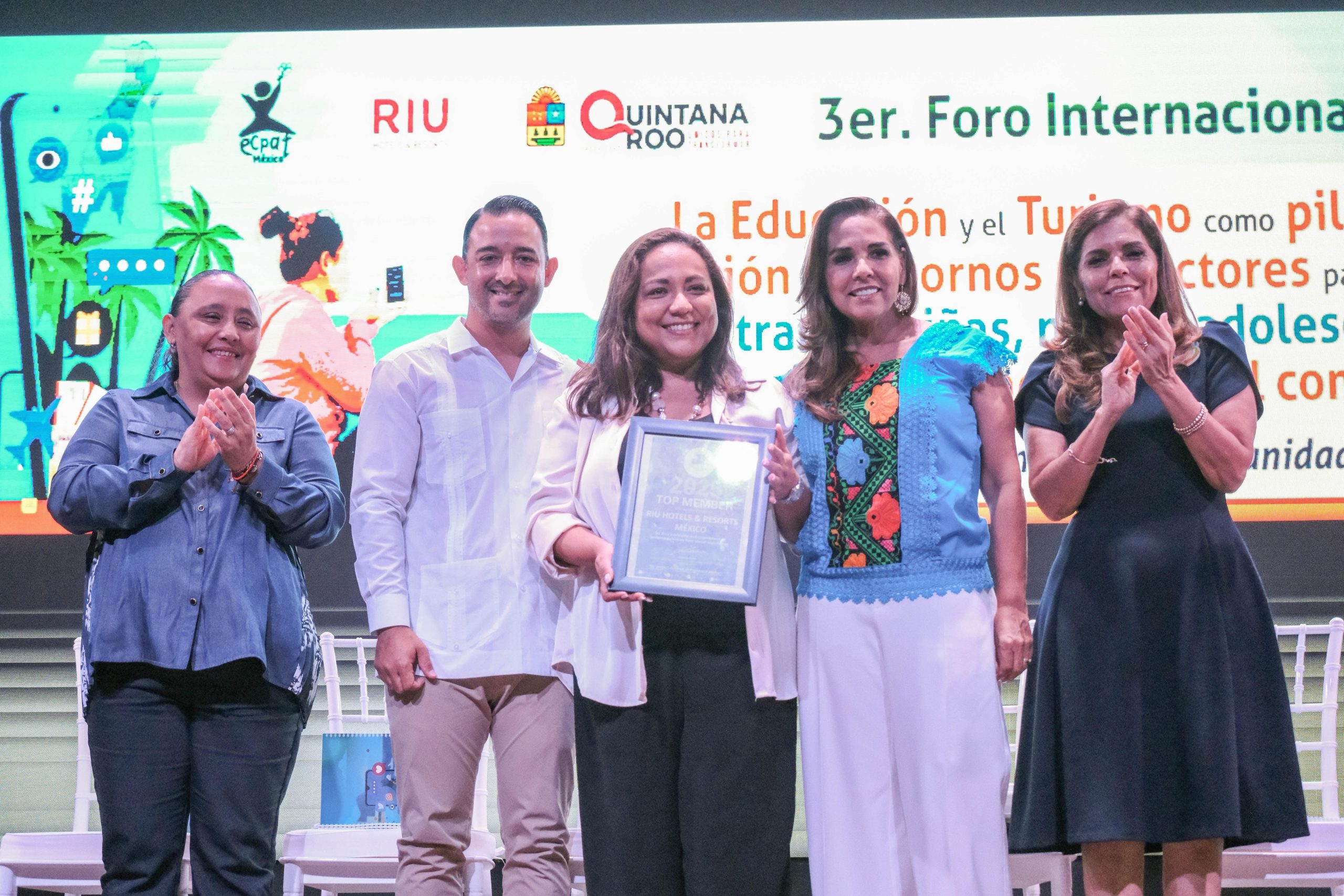 uploads/6/32/01 (2044).Jpeg